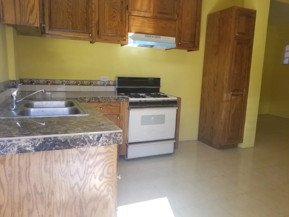 20190202_100136 RENTED – 2 BEDROOM 1 BATH ON CONEY DRIVE, BELIZE CITY (LOWER FLAT)