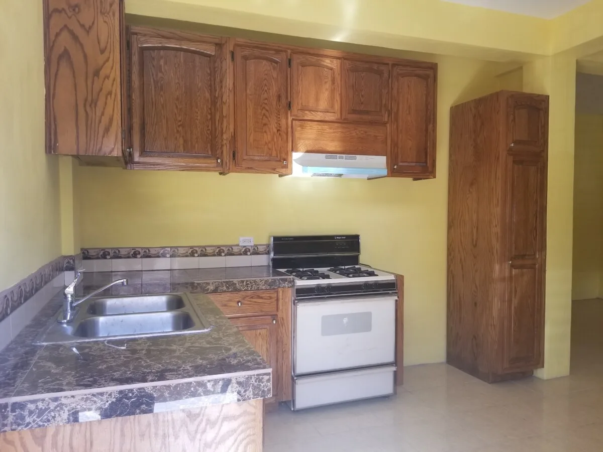 20190202_100139 RENTED – 2 BEDROOM 1 BATH ON CONEY DRIVE, BELIZE CITY (LOWER FLAT)