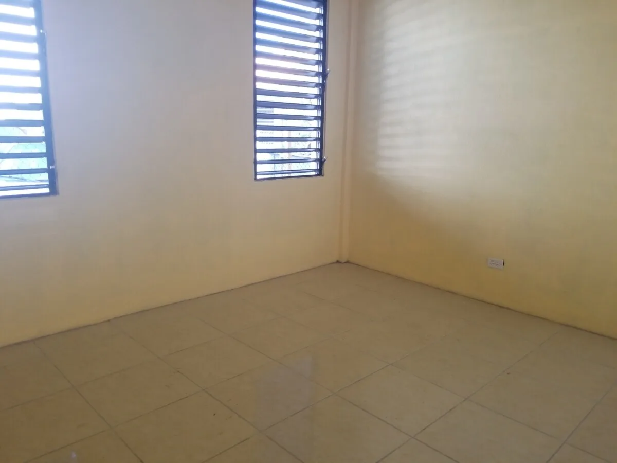 20190202_100239 RENTED – 2 BEDROOM 1 BATH ON CONEY DRIVE, BELIZE CITY (LOWER FLAT)