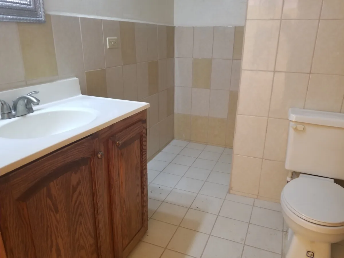 20190202_100405 RENTED – 2 BEDROOM 1 BATH ON CONEY DRIVE, BELIZE CITY (LOWER FLAT)