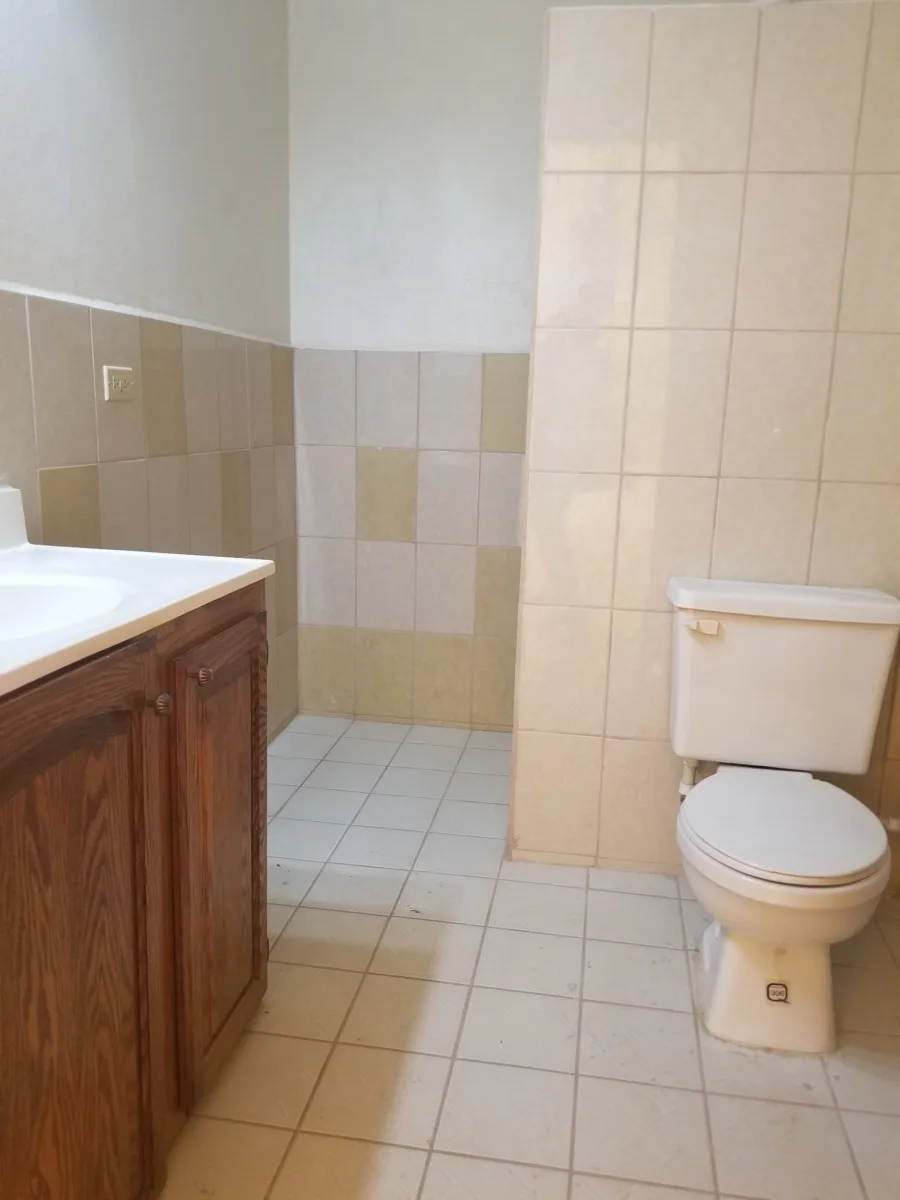 20190202_100414 RENTED – 2 BEDROOM 1 BATH ON CONEY DRIVE, BELIZE CITY (LOWER FLAT)