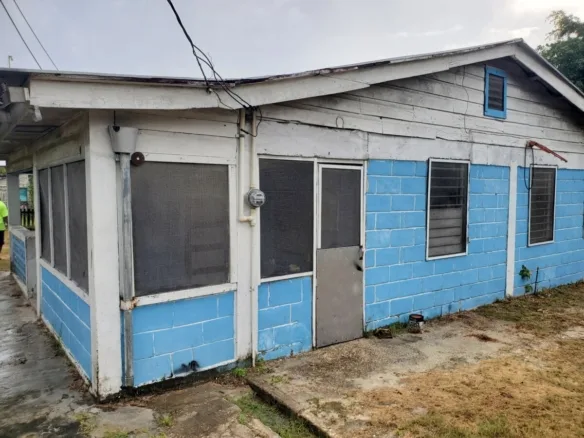 FOR SALE – 4 BEDROOM 1 BATH CONCRETE BUNGALOW IN SAN PABLO VILLAGE, ORANGE WALK DIST