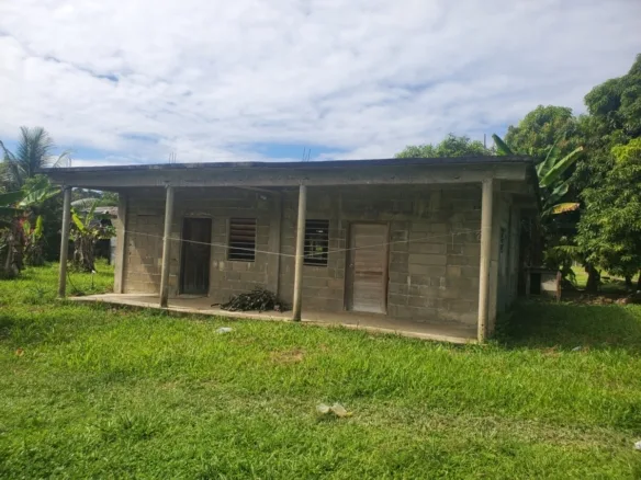 SOLD – FOR SALE – 2 BEDROOM CONCRETE BUNGALOW IN MAYA MOPAN VILLAGE, STANN CREEK DISTRICT