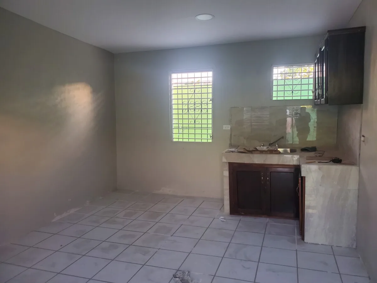 20230119_170830 FOR RENT – 1 BEDROOM 1 BATHROOM FOR RENT – CEDAR & LOGWOOD STREETS, BZE CITY