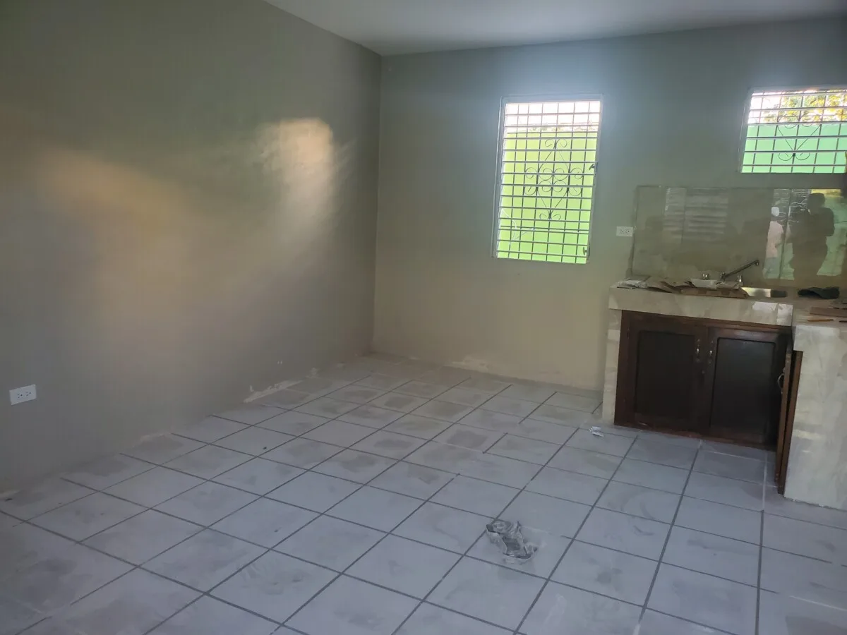 20230119_170833 FOR RENT – 1 BEDROOM 1 BATHROOM FOR RENT – CEDAR & LOGWOOD STREETS, BZE CITY