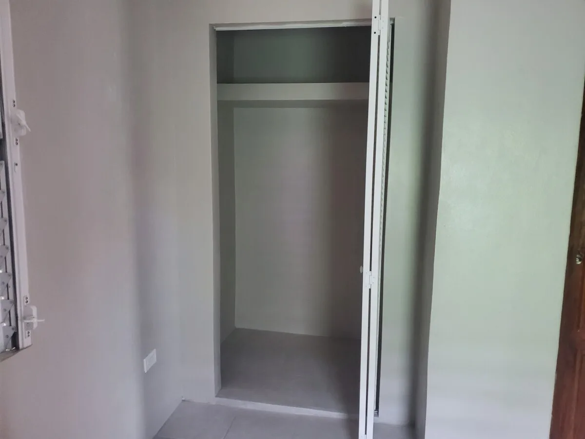 20230119_170923 FOR RENT – 1 BEDROOM 1 BATHROOM FOR RENT – CEDAR & LOGWOOD STREETS, BZE CITY