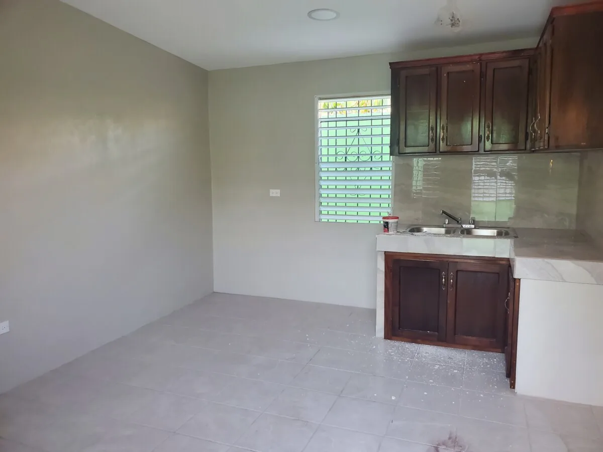 20230119_171016 FOR RENT – 1 BEDROOM 1 BATHROOM FOR RENT – CEDAR & LOGWOOD STREETS, BZE CITY