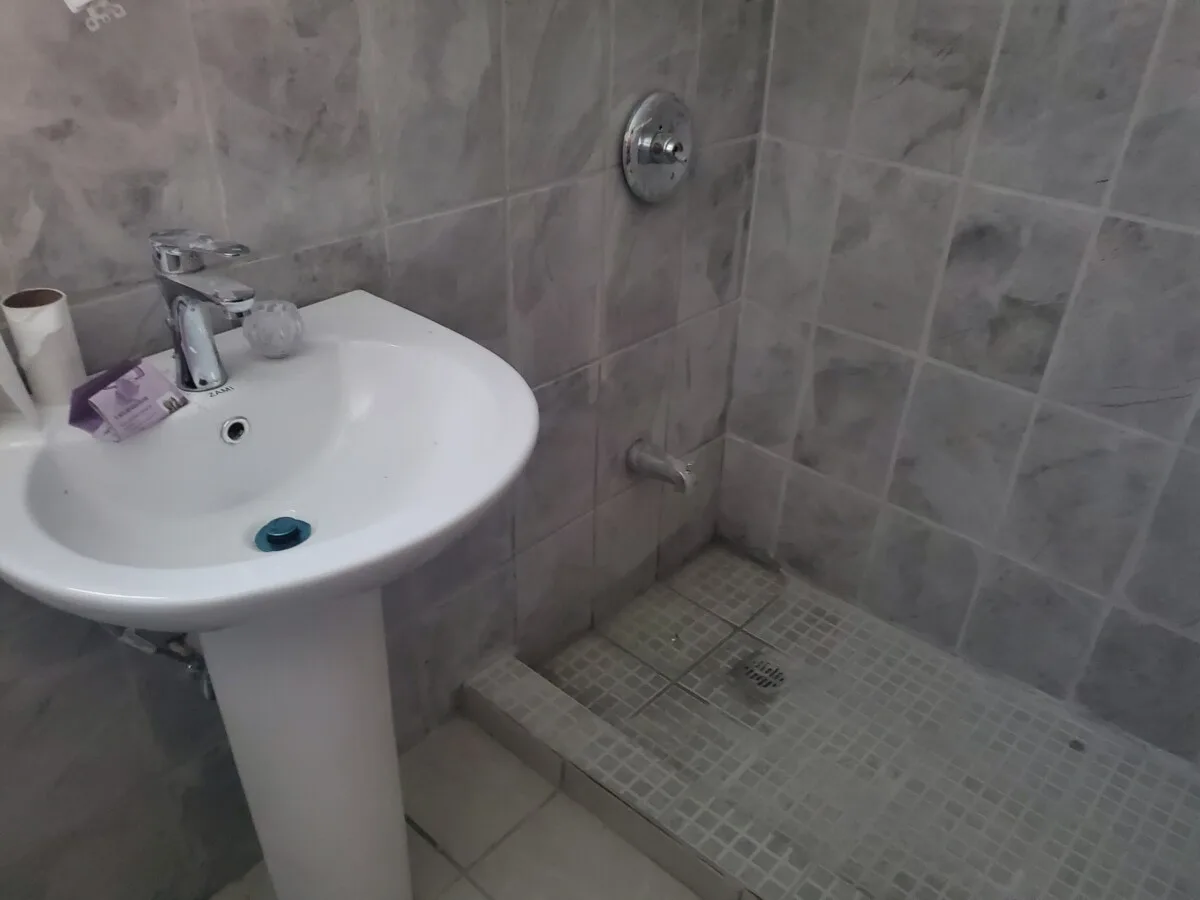 20230119_171122 FOR RENT – 1 BEDROOM 1 BATHROOM FOR RENT – CEDAR & LOGWOOD STREETS, BZE CITY