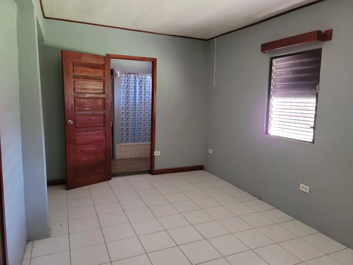 COZY 2 BEDROOM, 1 BATHROOM HOME FOR RENT ON MAHOGANY STREET, BELIZE CITY