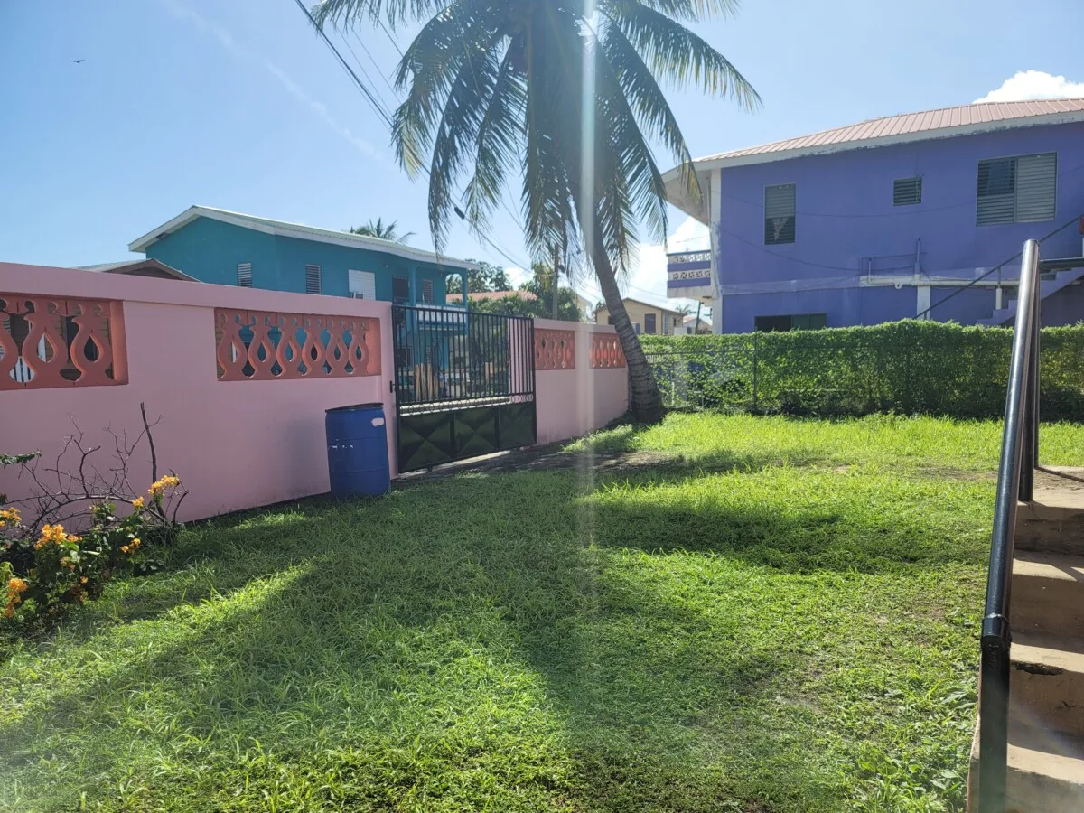COZY 2 BEDROOM, 1 BATHROOM HOME FOR RENT ON MAHOGANY STREET, BELIZE CITY