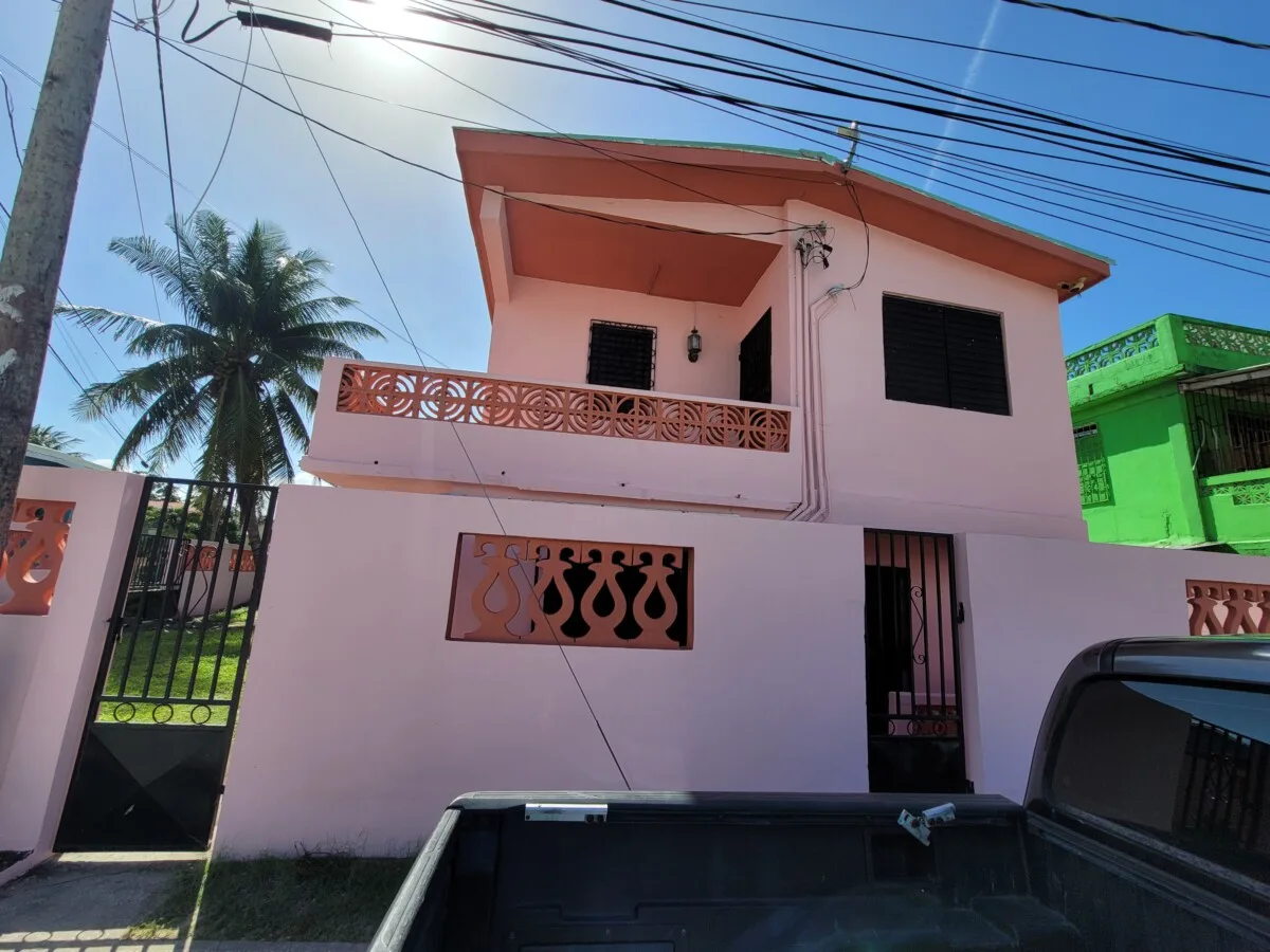 COZY 2 BEDROOM, 1 BATHROOM HOME FOR RENT ON MAHOGANY STREET, BELIZE CITY
