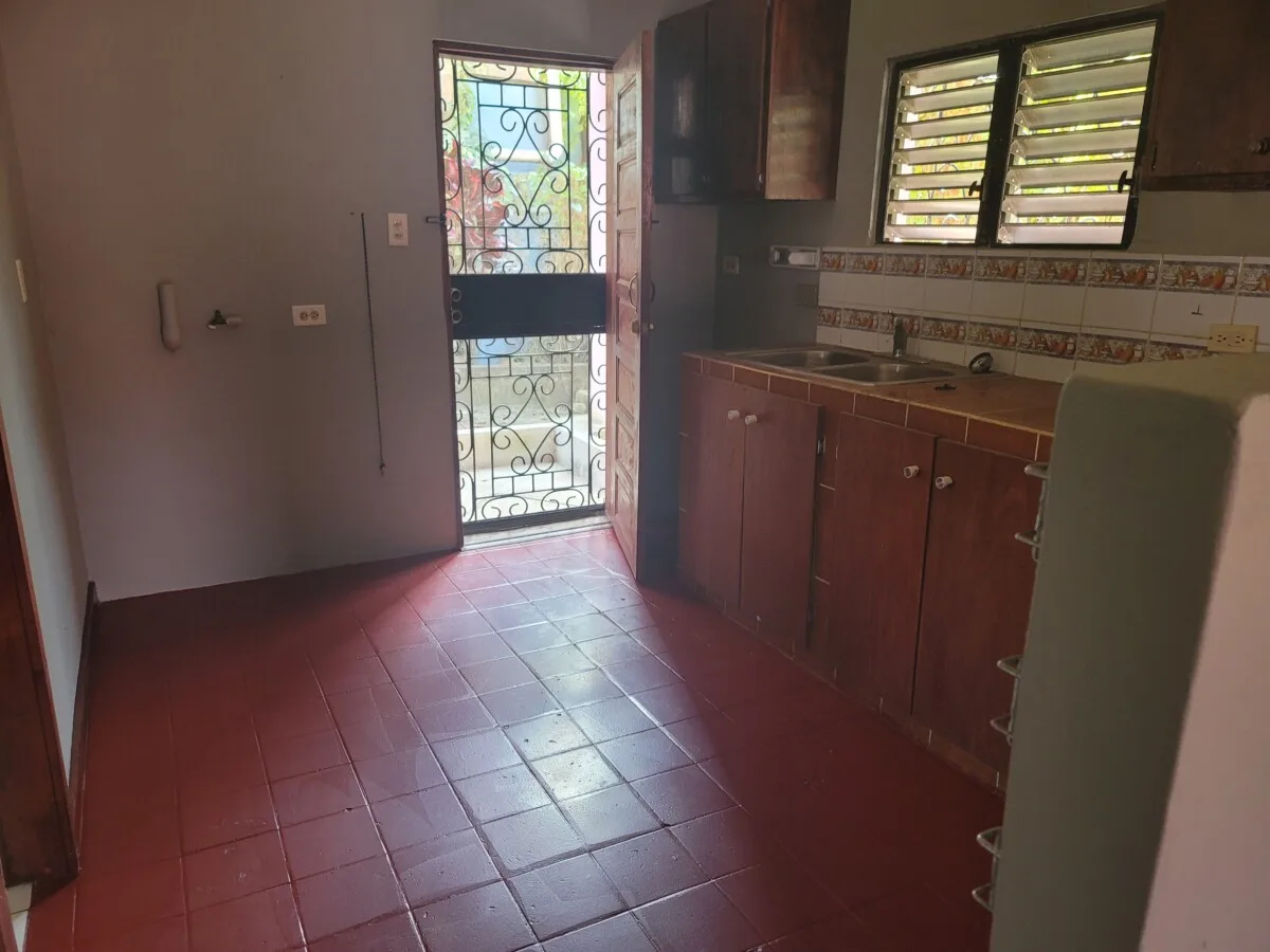 COZY 2 BEDROOM, 1 BATHROOM HOME FOR RENT ON MAHOGANY STREET, BELIZE CITY