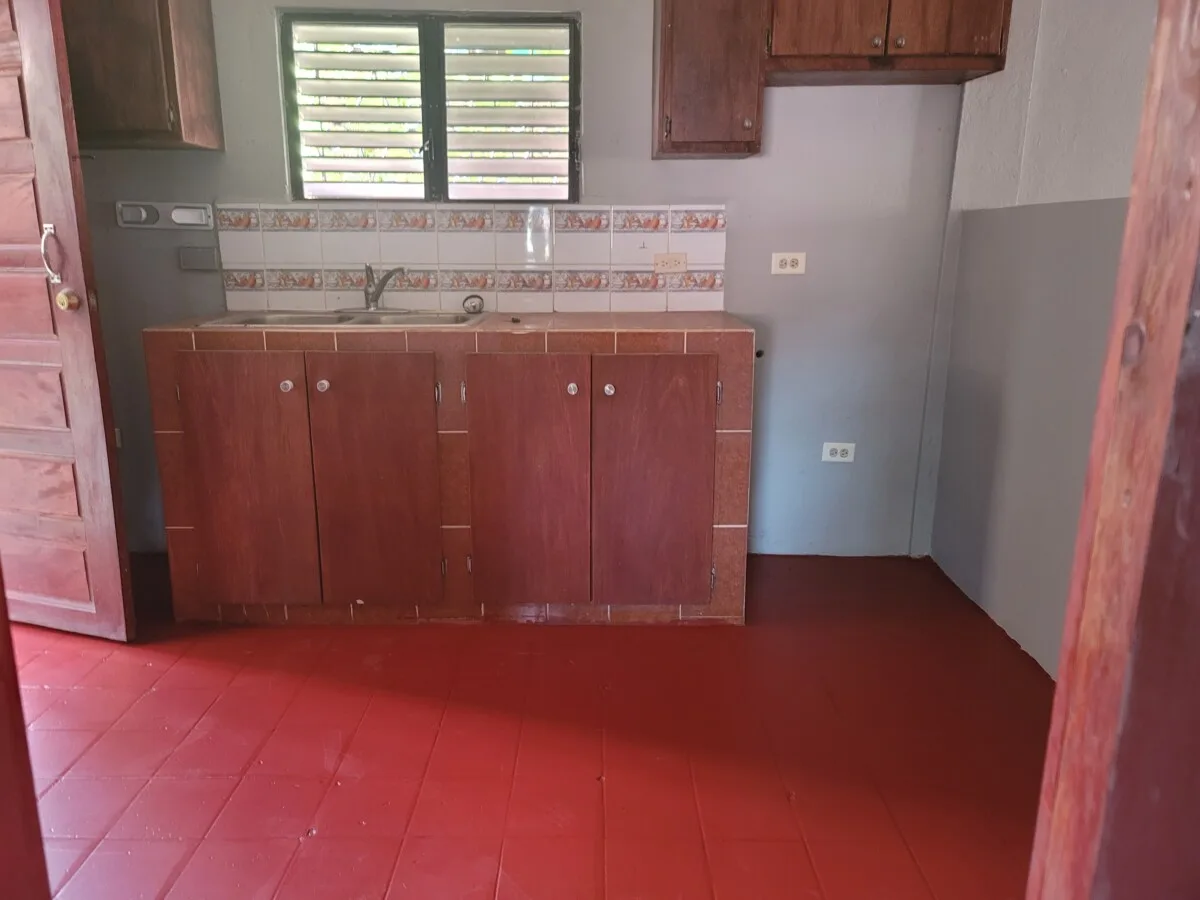 COZY 2 BEDROOM, 1 BATHROOM HOME FOR RENT ON MAHOGANY STREET, BELIZE CITY