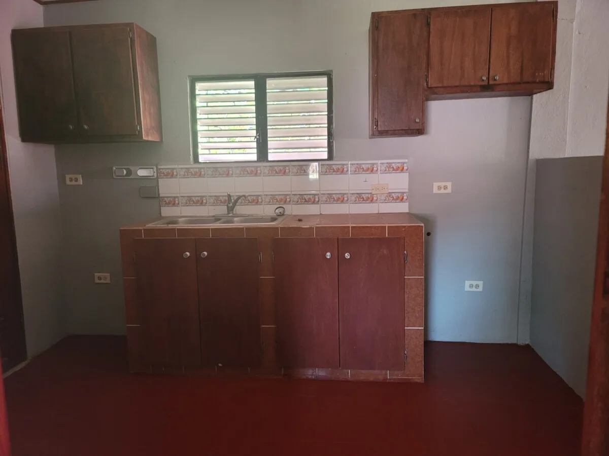 COZY 2 BEDROOM, 1 BATHROOM HOME FOR RENT ON MAHOGANY STREET, BELIZE CITY