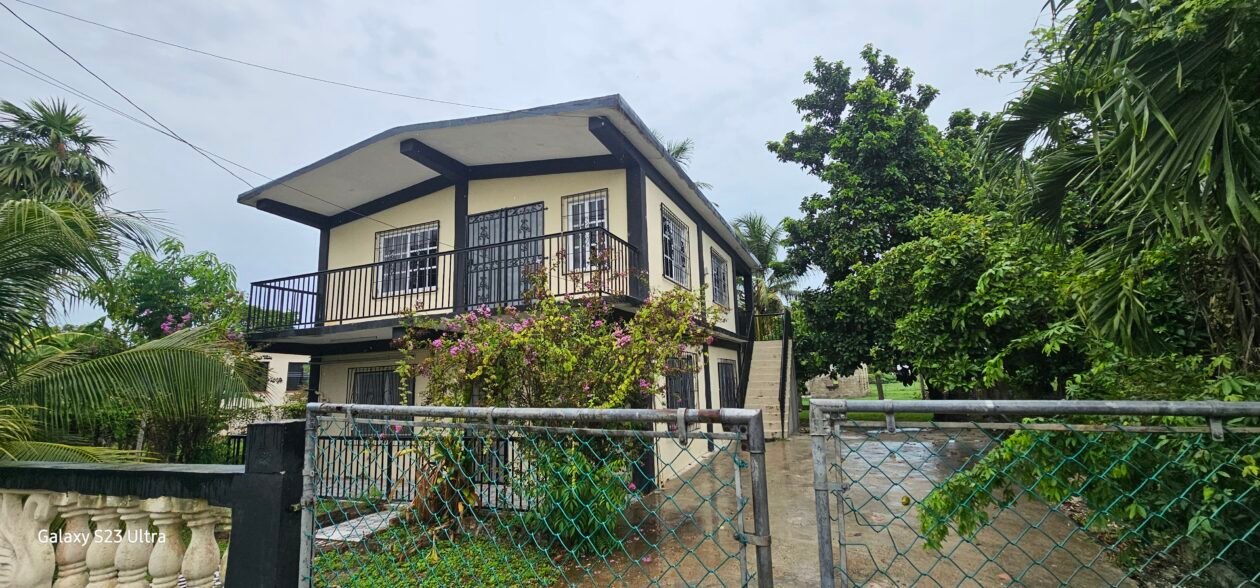 FOR RENT – 2 BEDROOM 1 BATHROOM IN RANCHITO VILLAGE, COROZAL DISTRICT (LOWER FLAT)