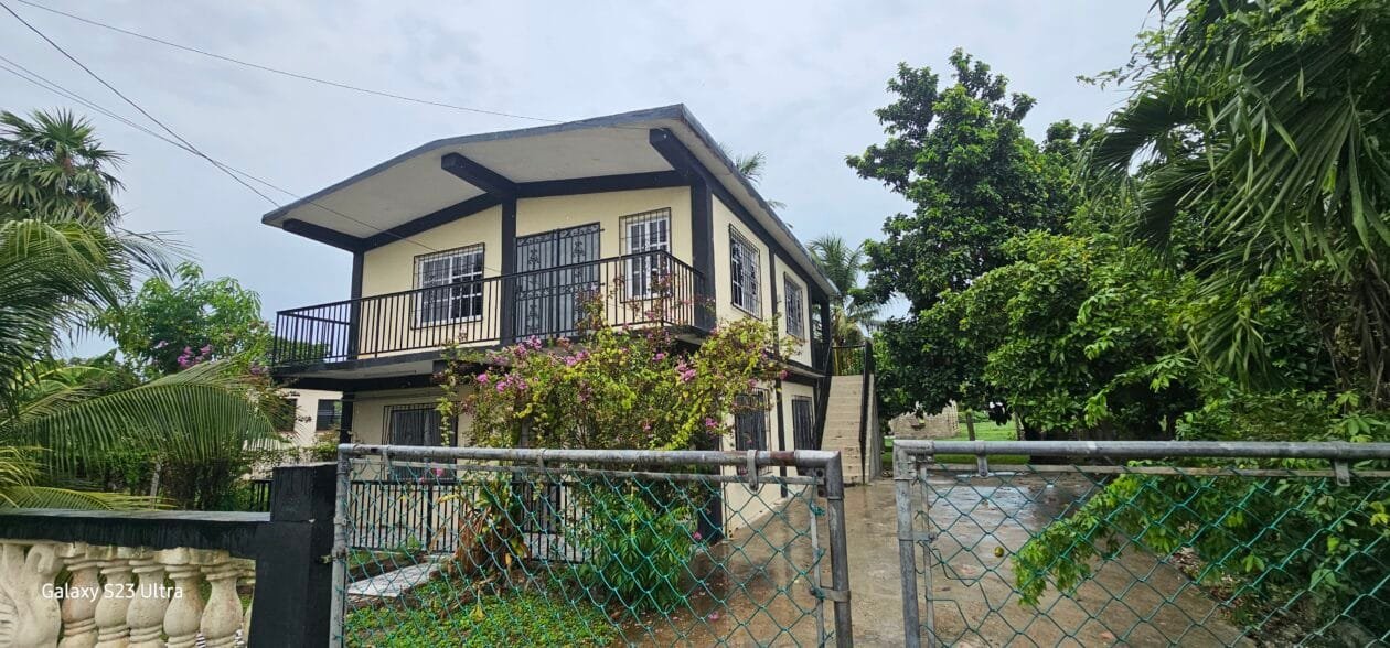 FOR RENT – 1 BEDROOM 1 BATHROOM IN RANCHITO VILLAGE, COROZAL DISTRICT (UPPER FLAT)