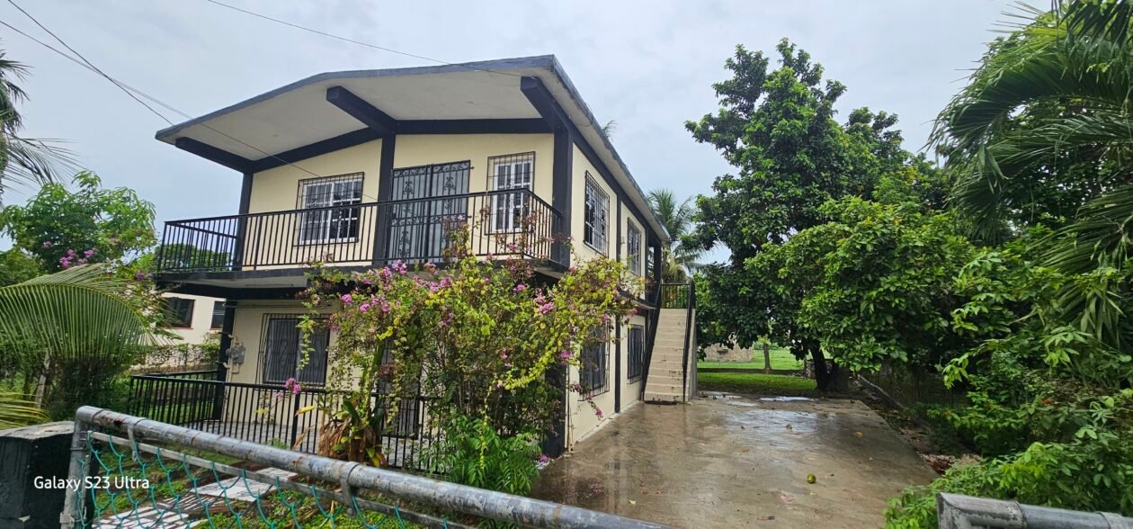FOR RENT – 2 BEDROOM 1 BATHROOM IN RANCHITO VILLAGE, COROZAL DISTRICT (LOWER FLAT)