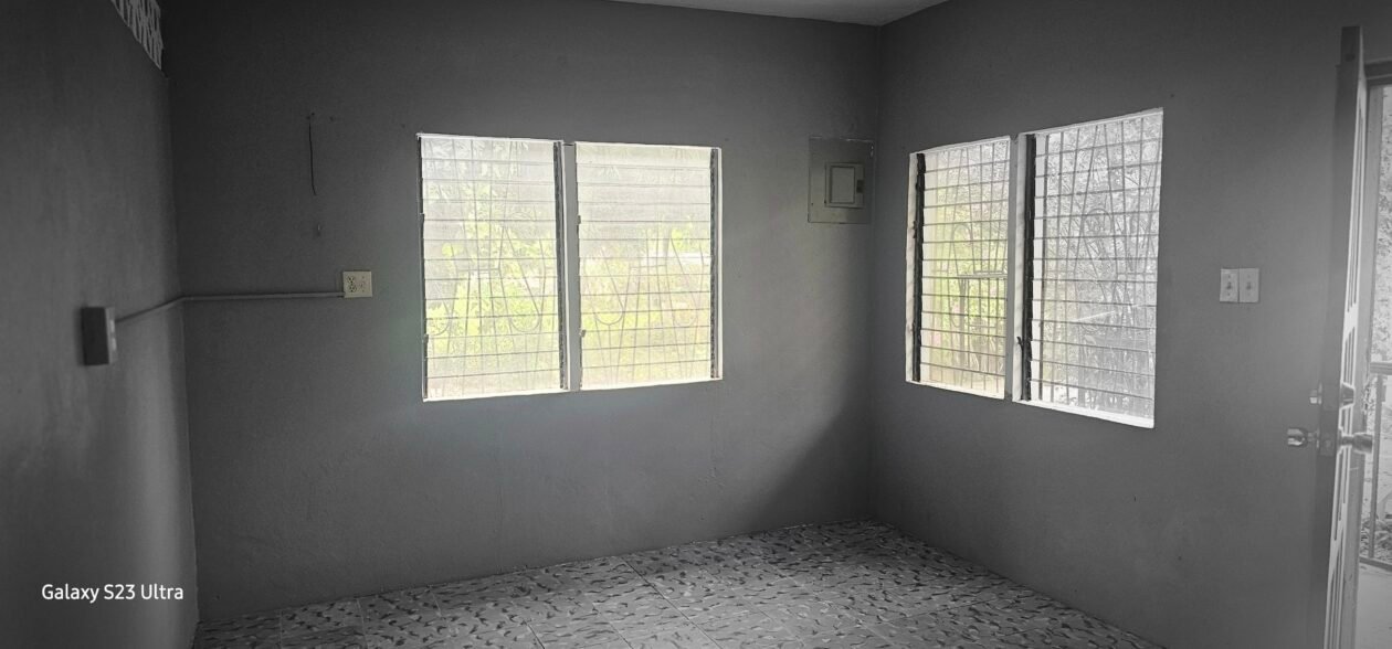 FOR RENT – 2 BEDROOM 1 BATHROOM IN RANCHITO VILLAGE, COROZAL DISTRICT (LOWER FLAT)