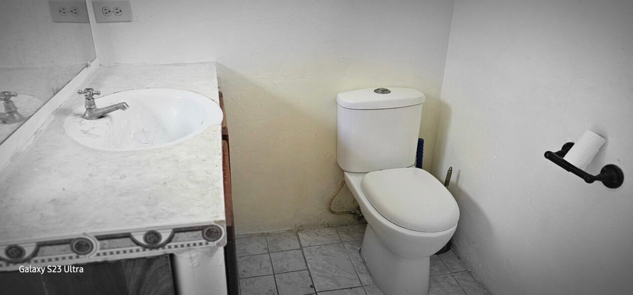 FOR RENT – 1 BEDROOM 1 BATHROOM IN RANCHITO VILLAGE, COROZAL DISTRICT (UPPER FLAT)