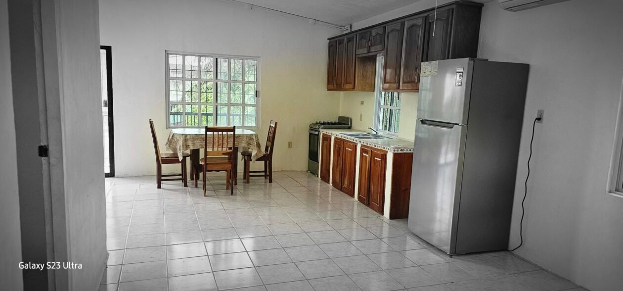 FOR RENT – 1 BEDROOM 1 BATHROOM IN RANCHITO VILLAGE, COROZAL DISTRICT (UPPER FLAT)