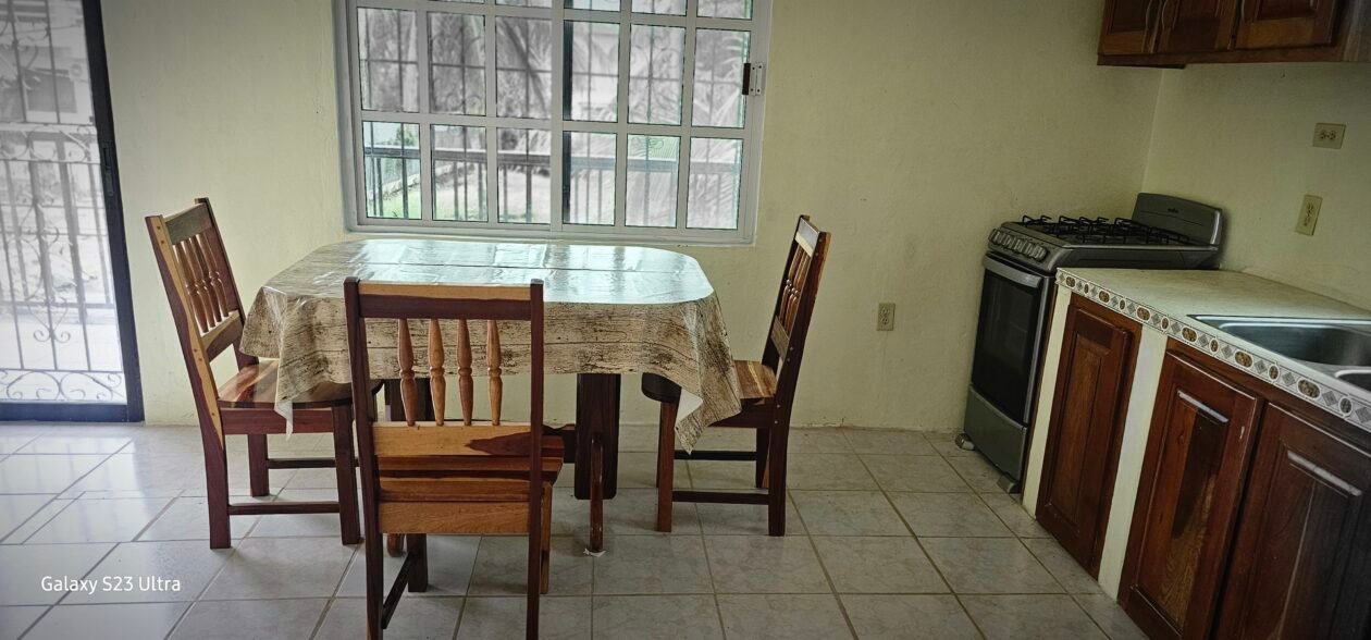 FOR RENT – 1 BEDROOM 1 BATHROOM IN RANCHITO VILLAGE, COROZAL DISTRICT (UPPER FLAT)