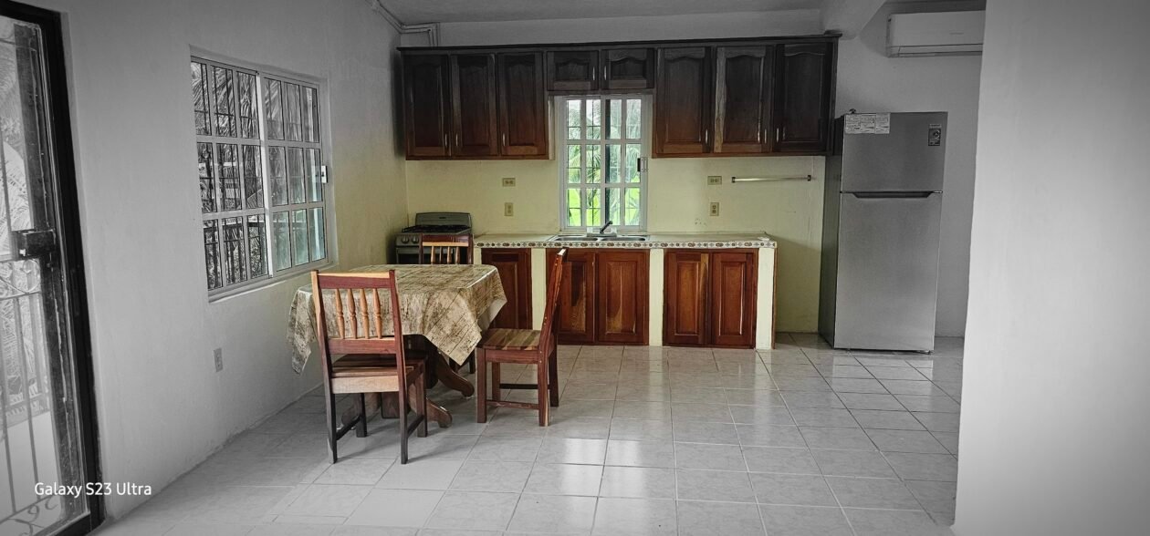 FOR RENT – 1 BEDROOM 1 BATHROOM IN RANCHITO VILLAGE, COROZAL DISTRICT (UPPER FLAT)