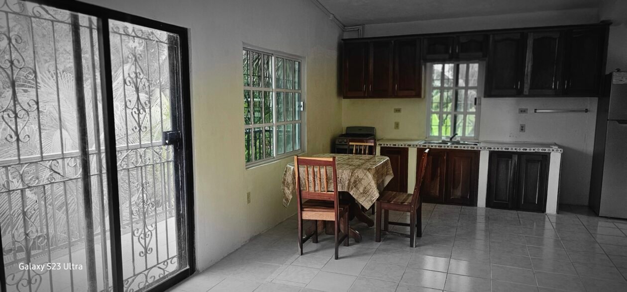 FOR RENT – 1 BEDROOM 1 BATHROOM IN RANCHITO VILLAGE, COROZAL DISTRICT (UPPER FLAT)