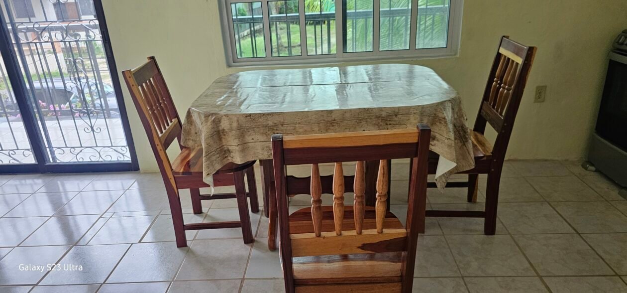 FOR RENT – 1 BEDROOM 1 BATHROOM IN RANCHITO VILLAGE, COROZAL DISTRICT (UPPER FLAT)